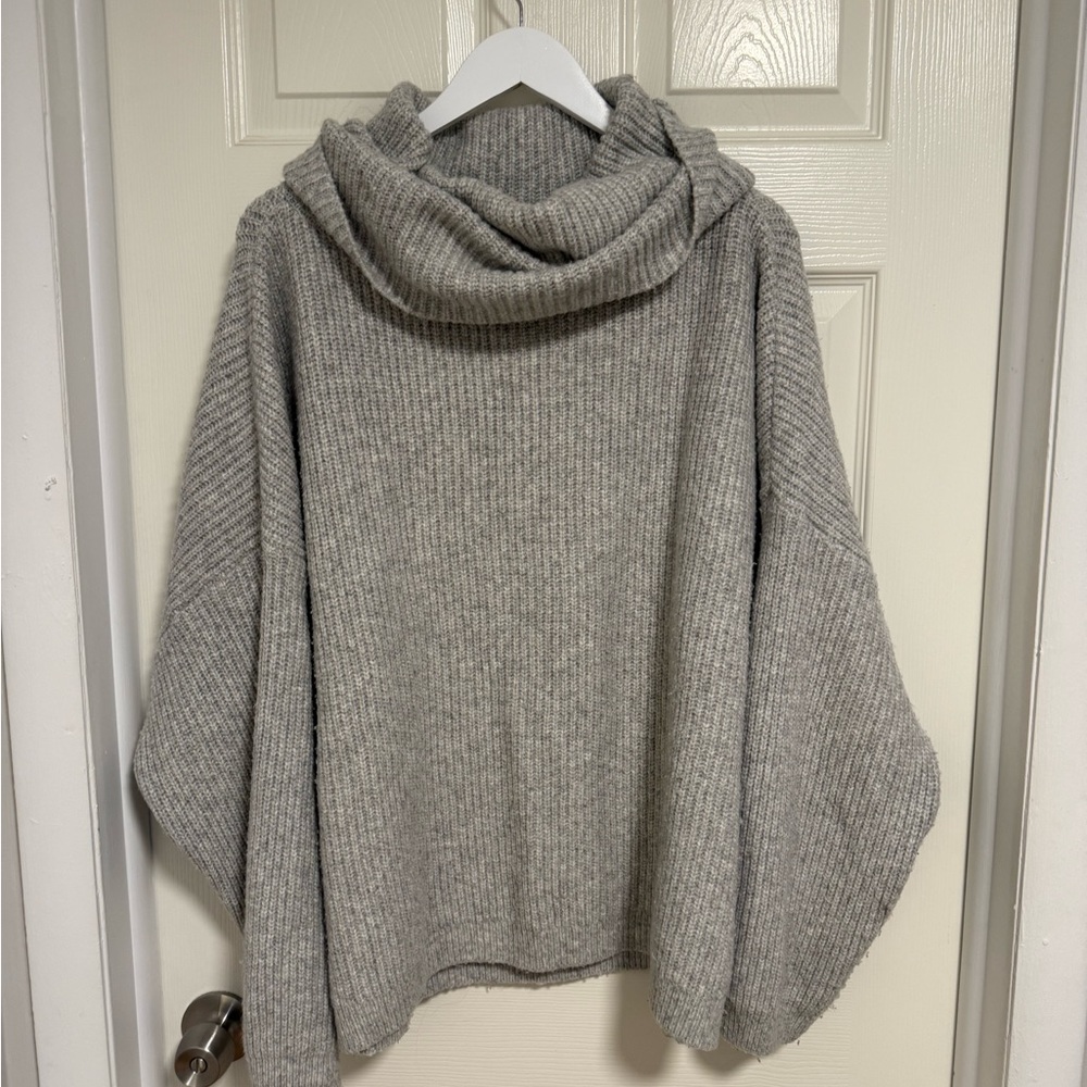 H&M Light Gray Cowl Neck Chunky Sweater